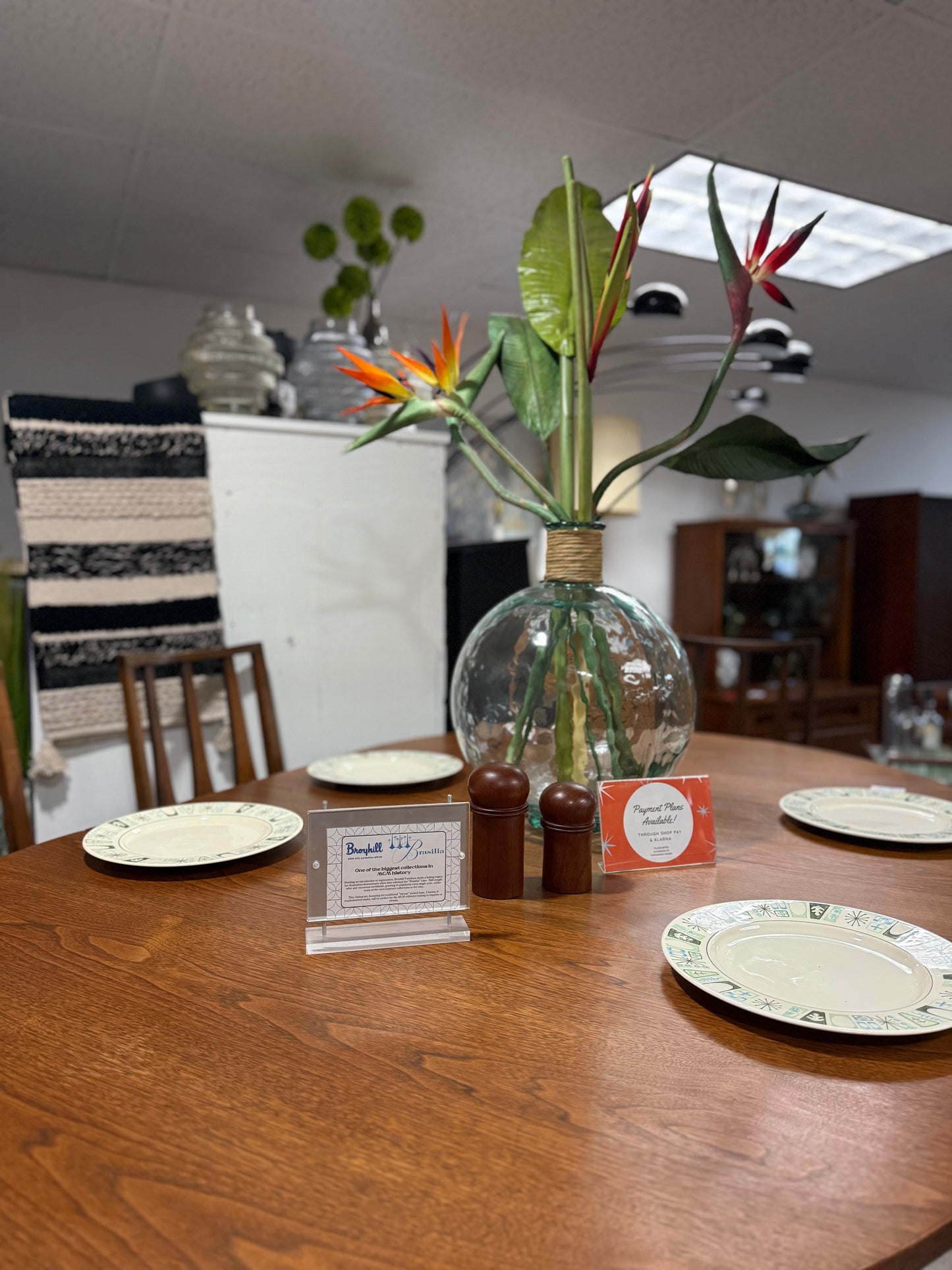 Broyhill Brasilia Dining Room Set