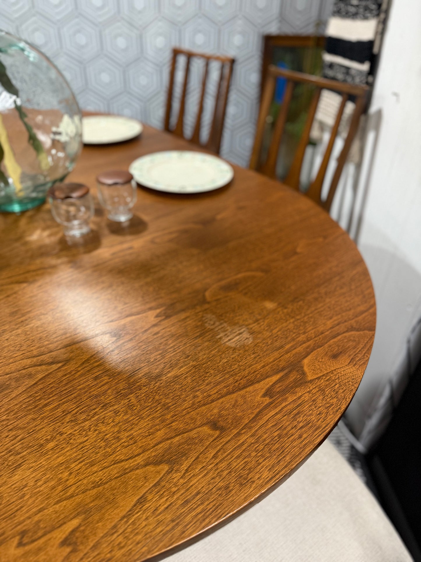 Broyhill Brasilia Dining Room Set