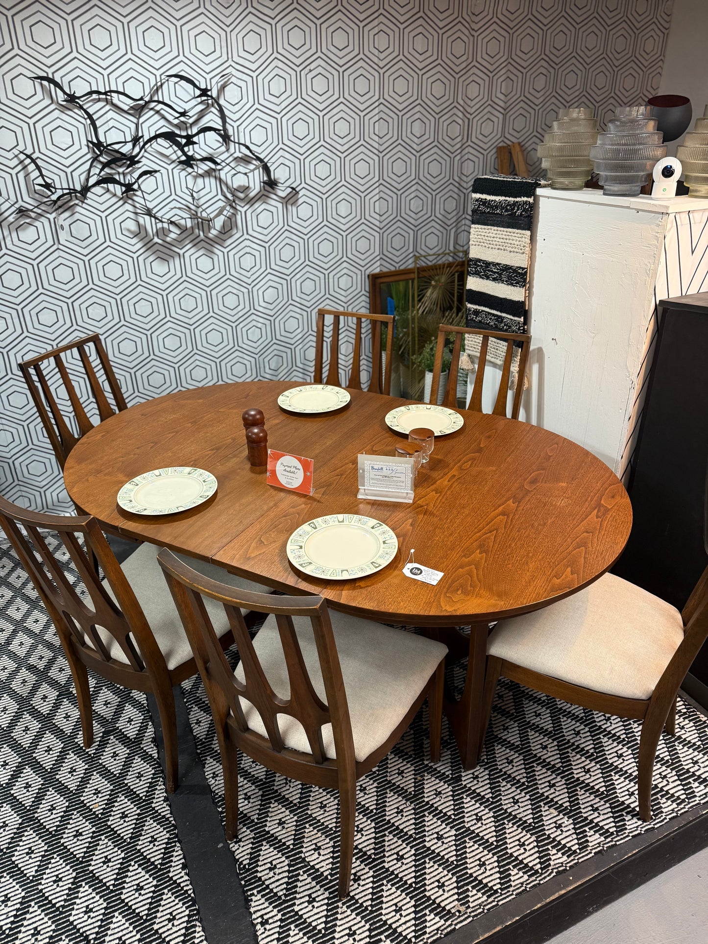 Broyhill Brasilia Dining Room Set