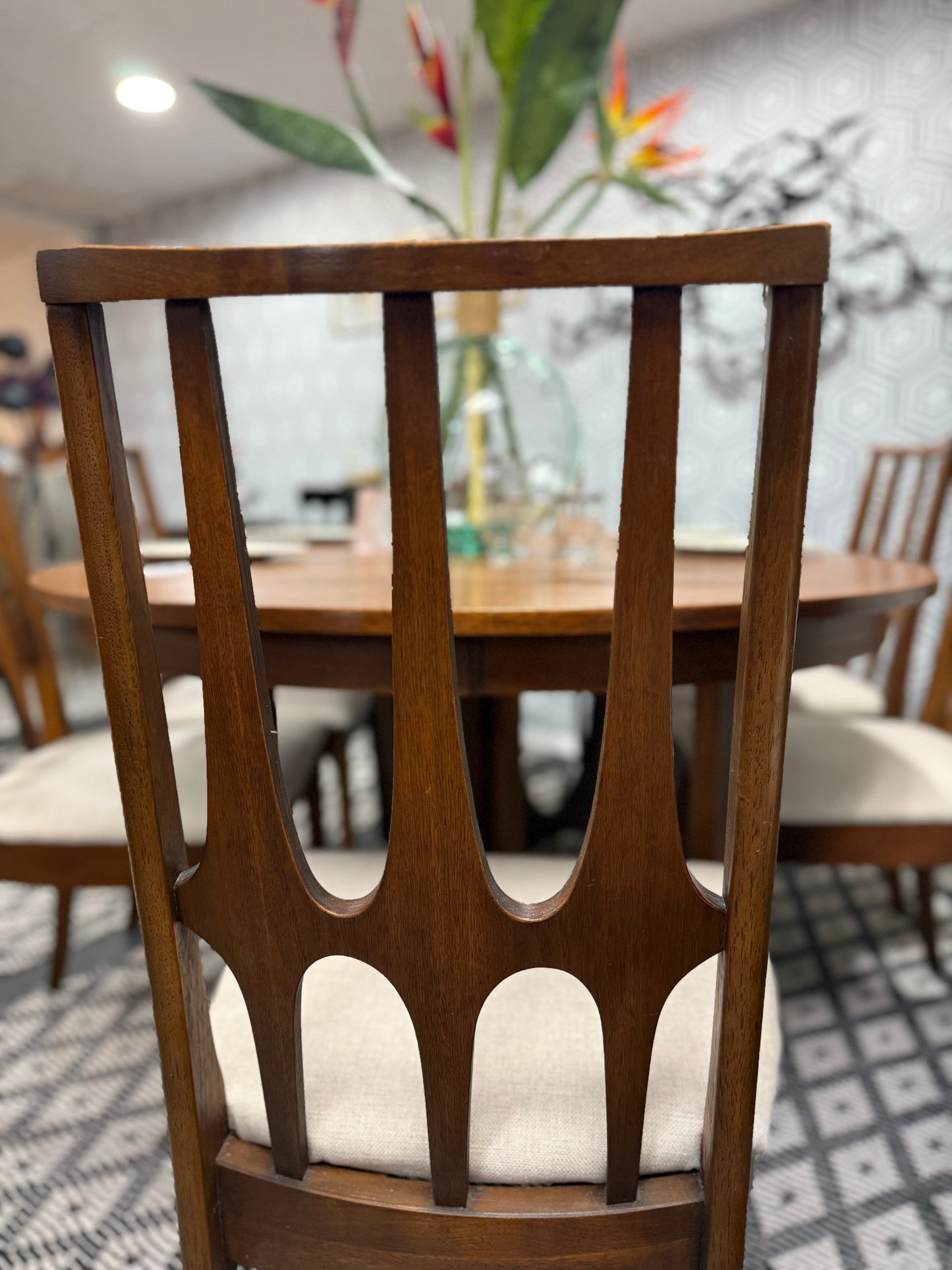 Broyhill Brasilia Dining Room Set