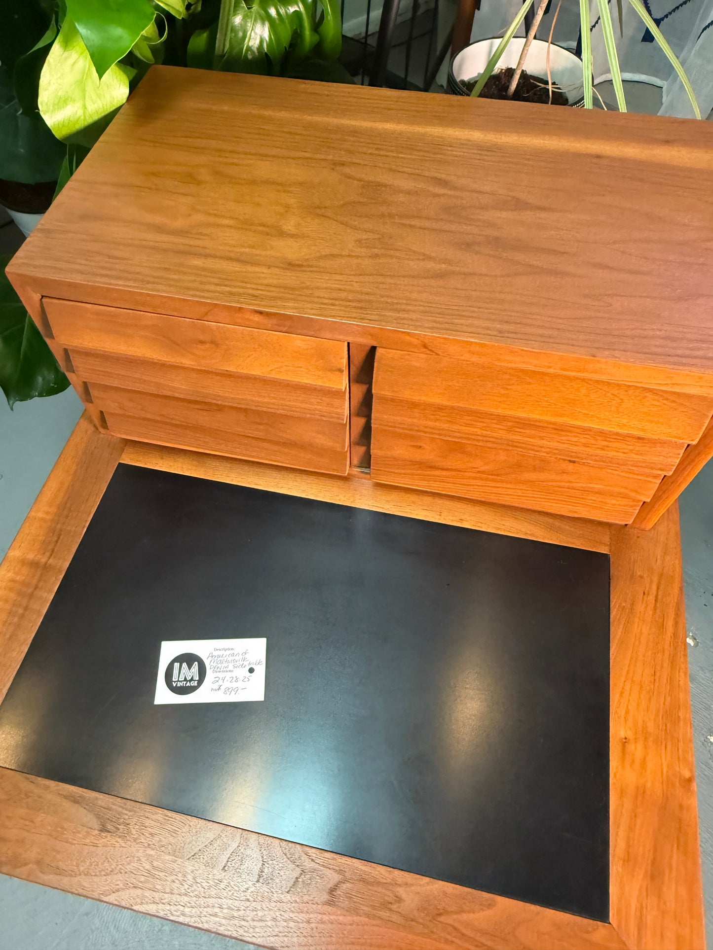 American of Martinsville Dania Side Table