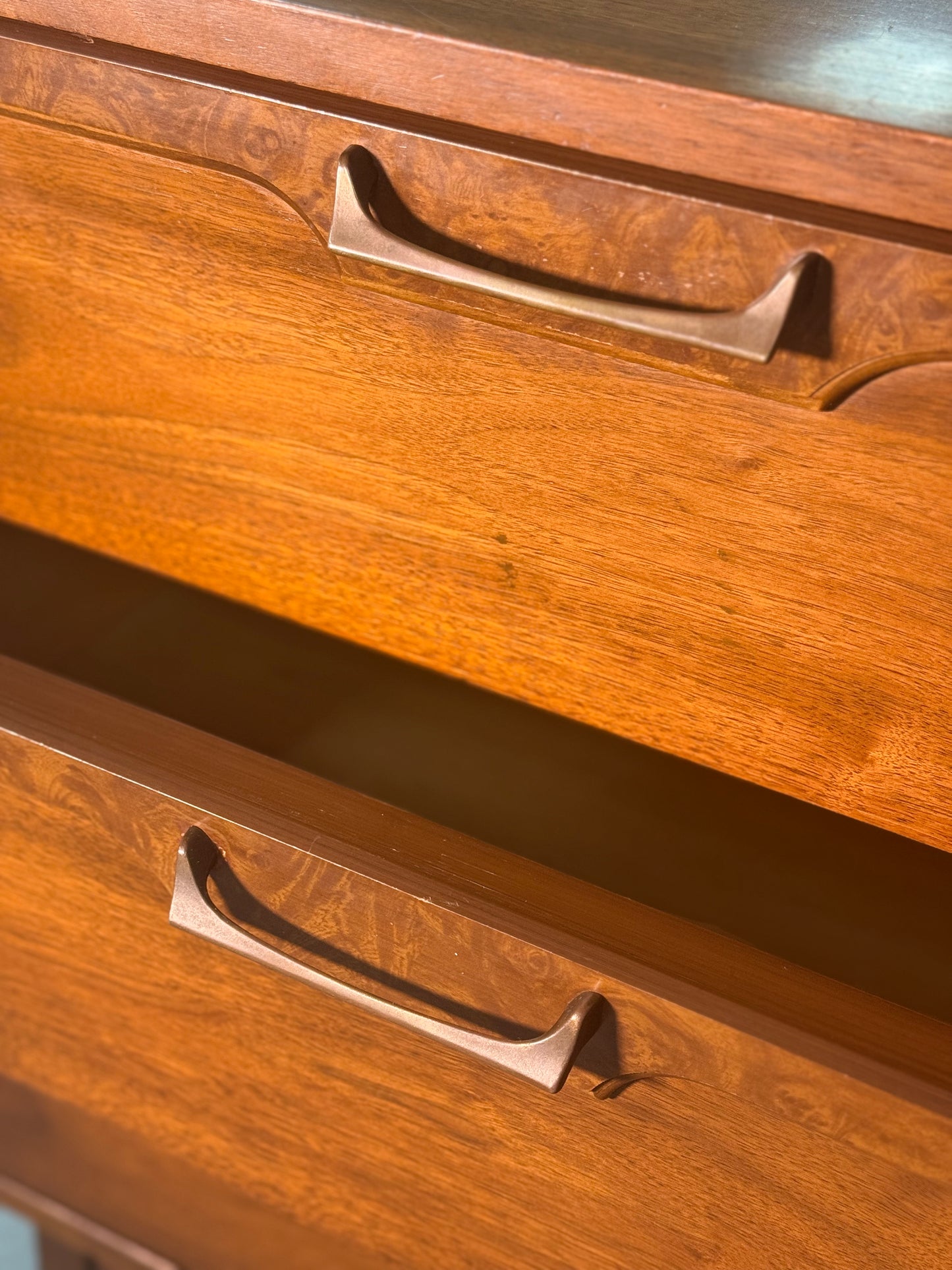 Lenoir House 9 Drawer Dresser