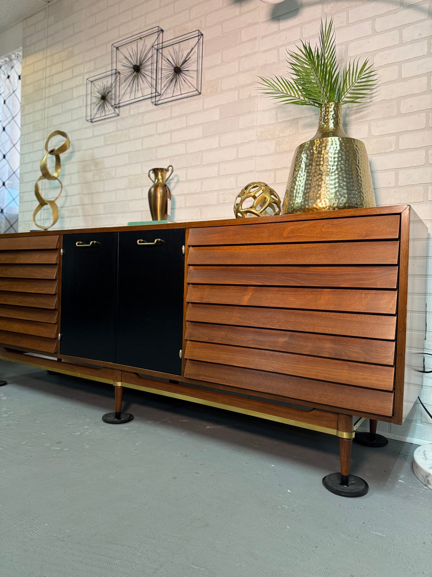 American of Martinsville Dresser