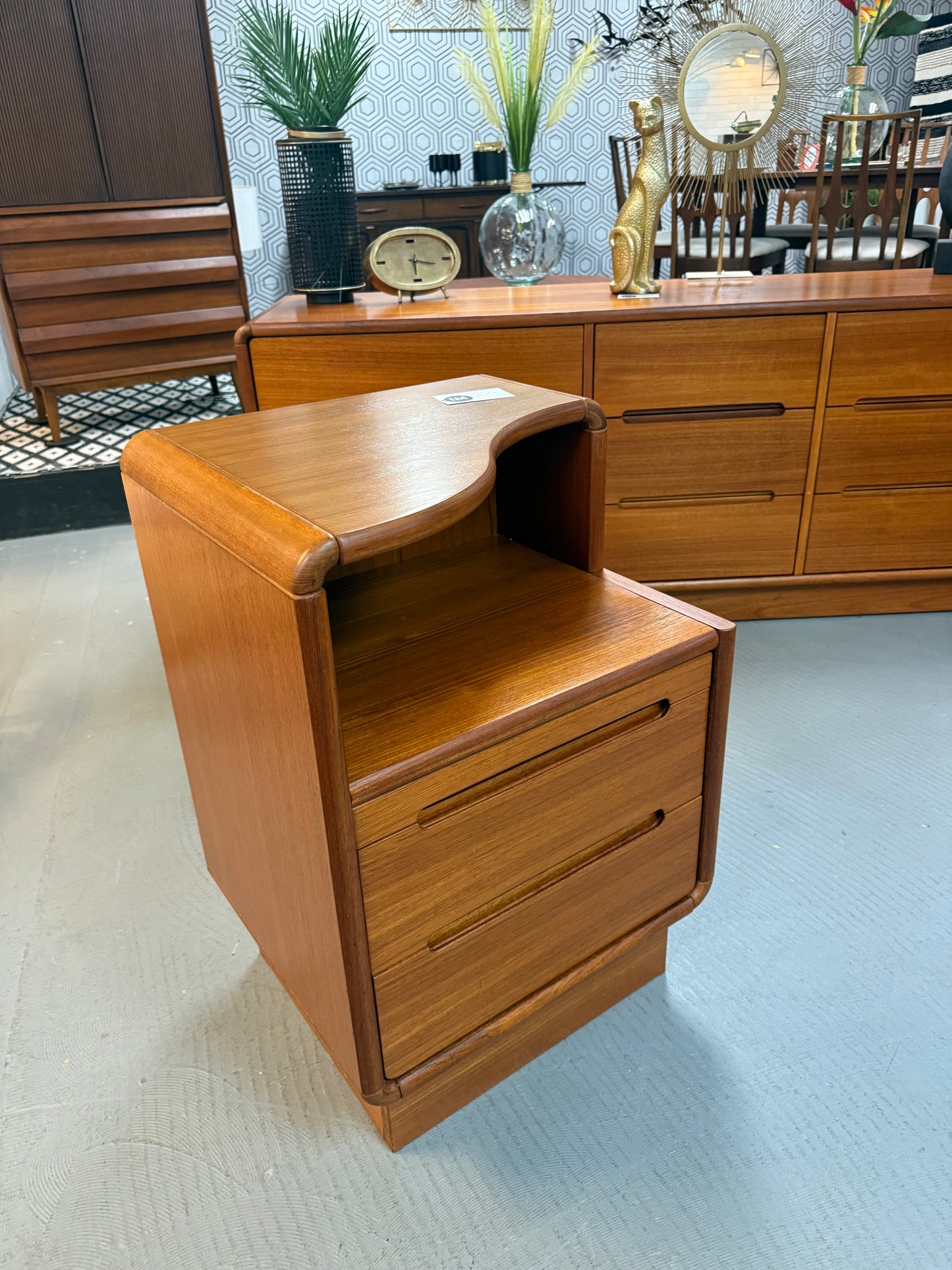 Sun Cabinet Teak Nightstand Set