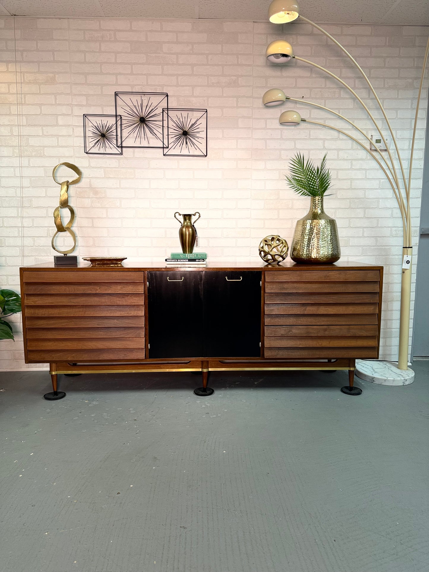 American of Martinsville Dresser