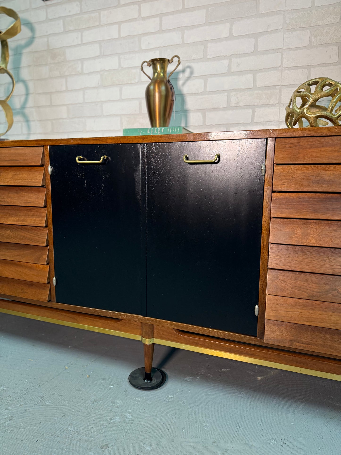 American of Martinsville Dresser