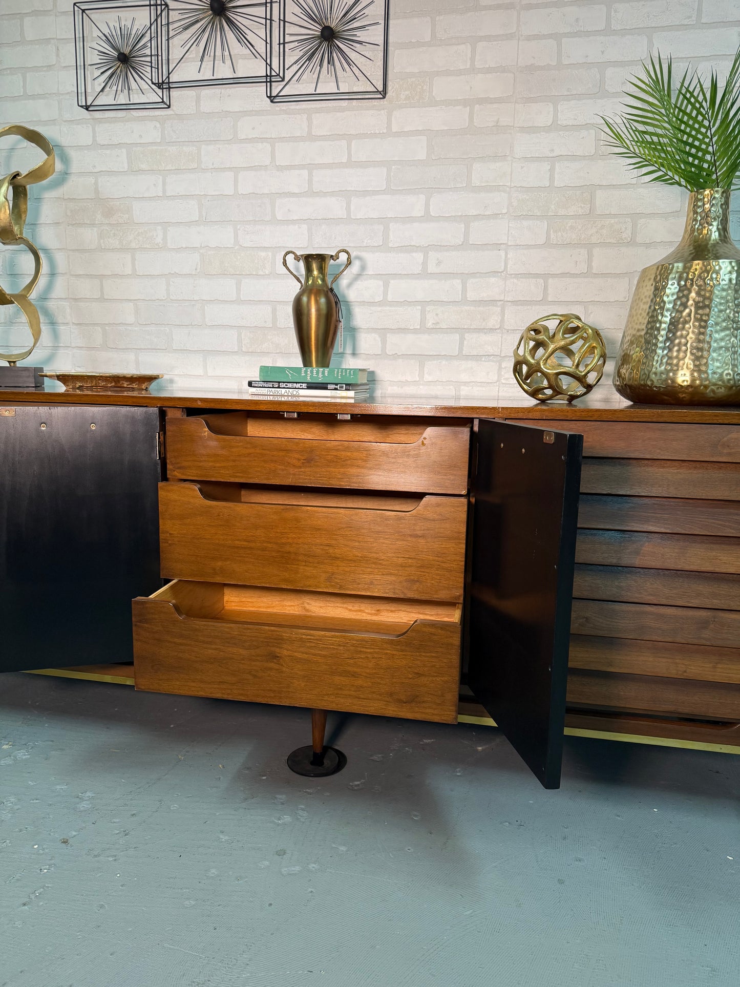 American of Martinsville Dresser