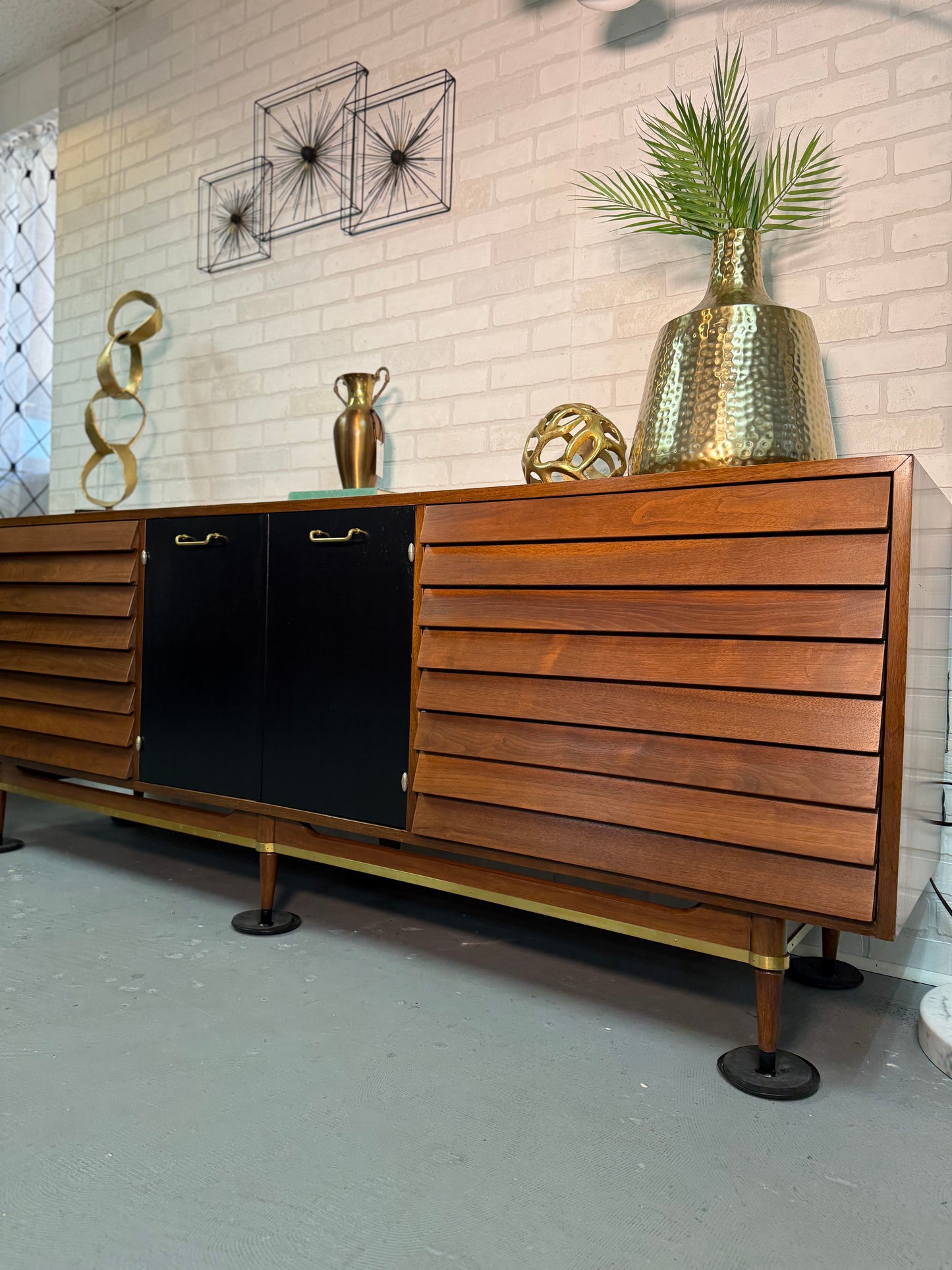 American of Martinsville Dresser