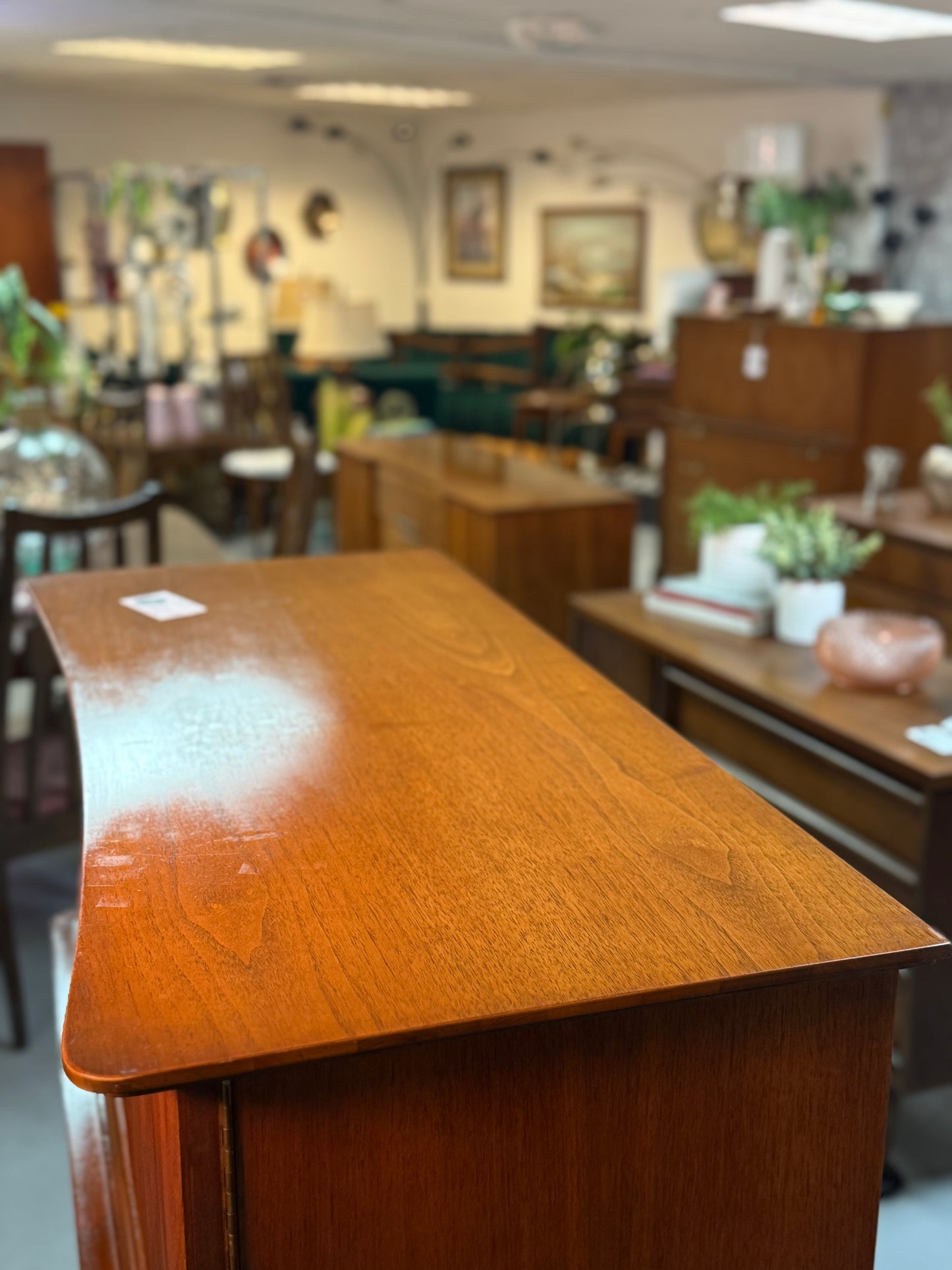 United Gentleman’s Armoire