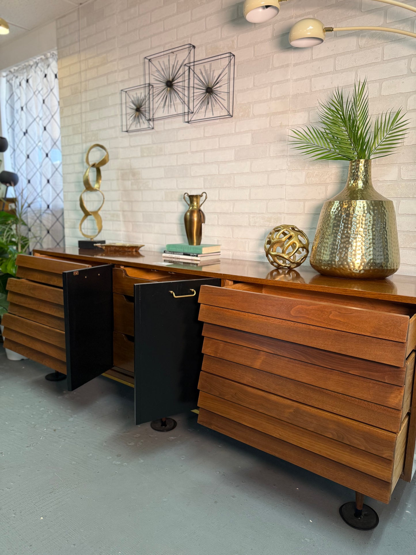 American of Martinsville Dresser