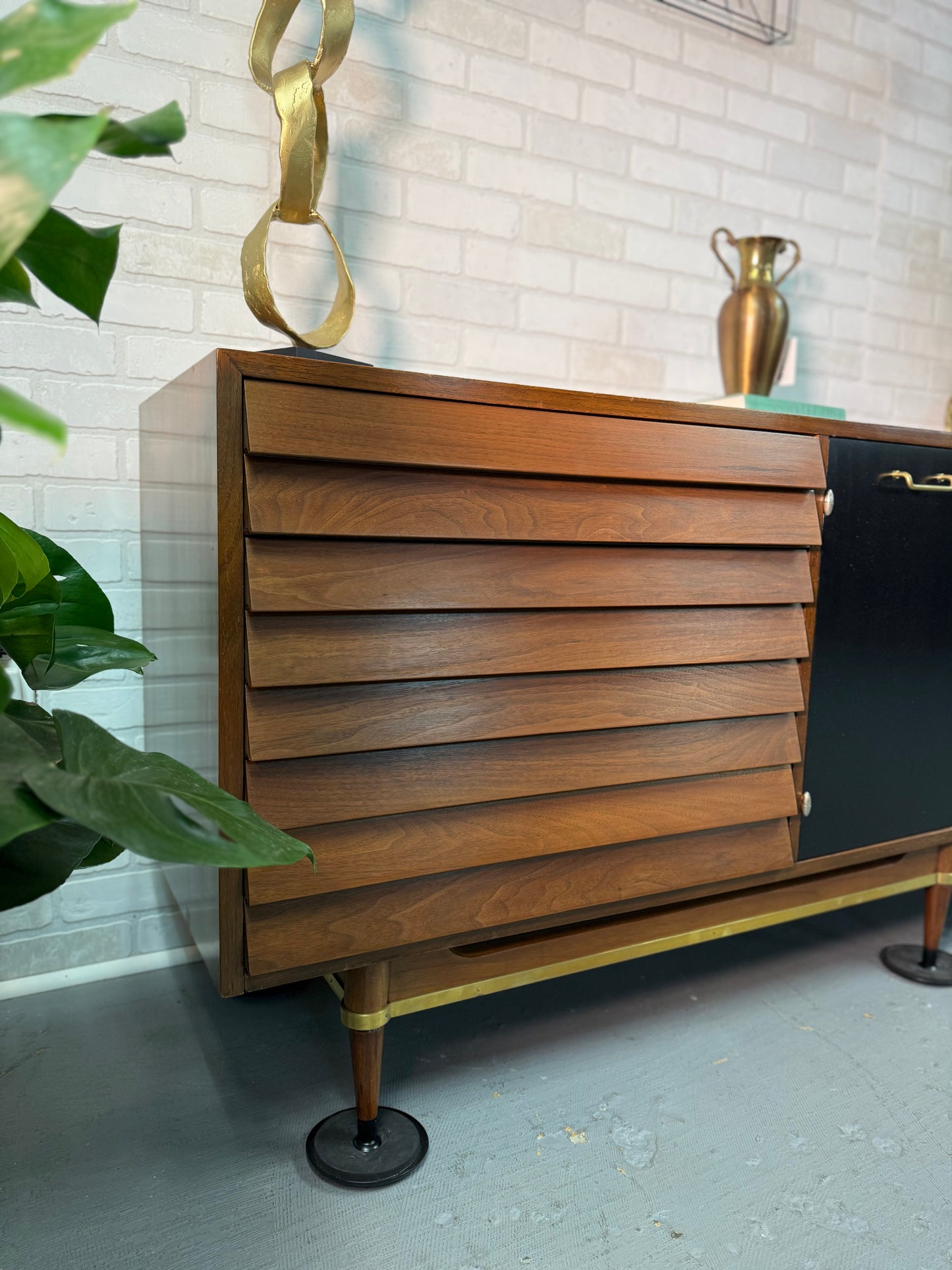 American of Martinsville Dresser