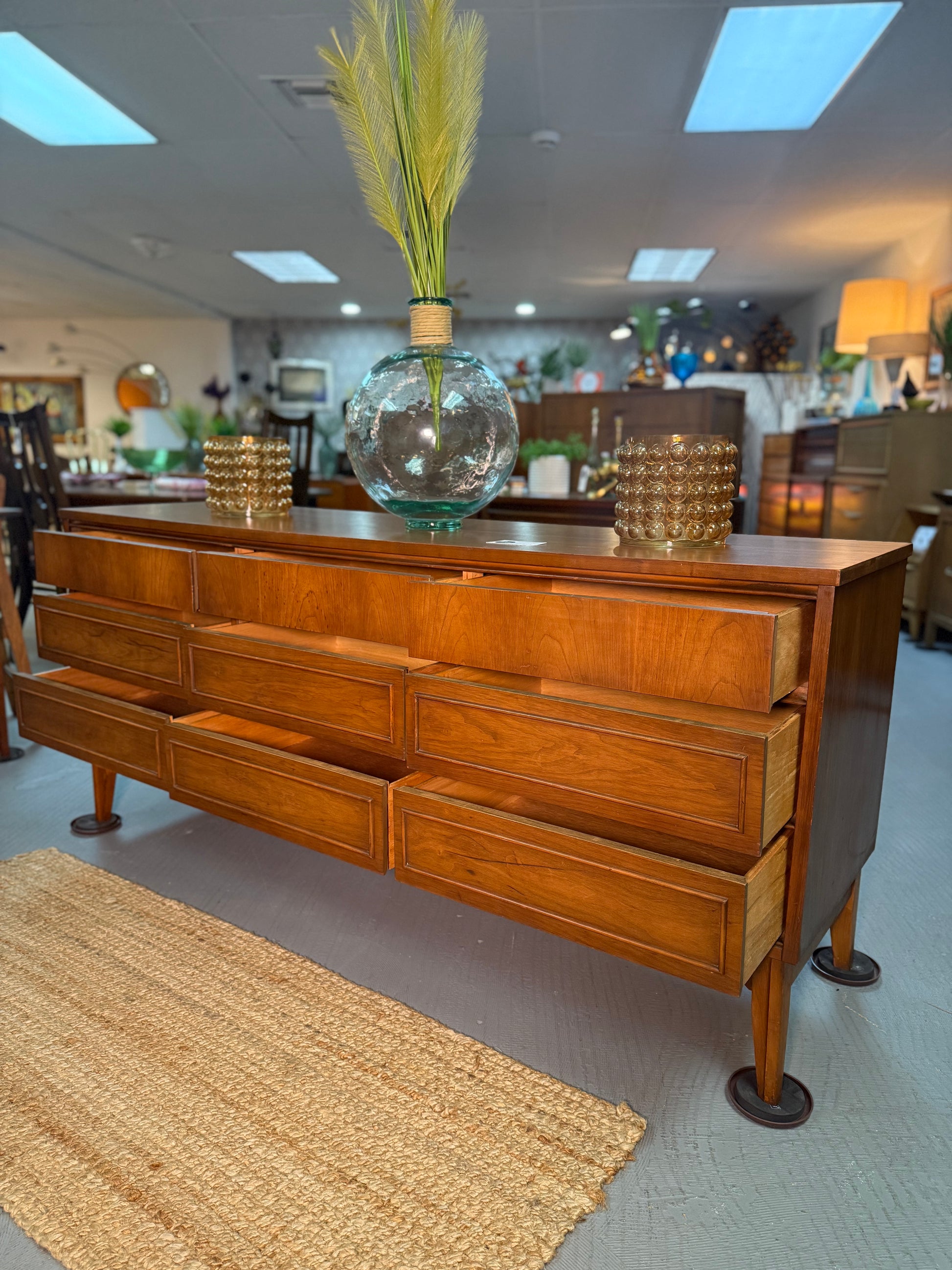 9 Drawer Dresser MCM 9 Drawer Dresser MCM
