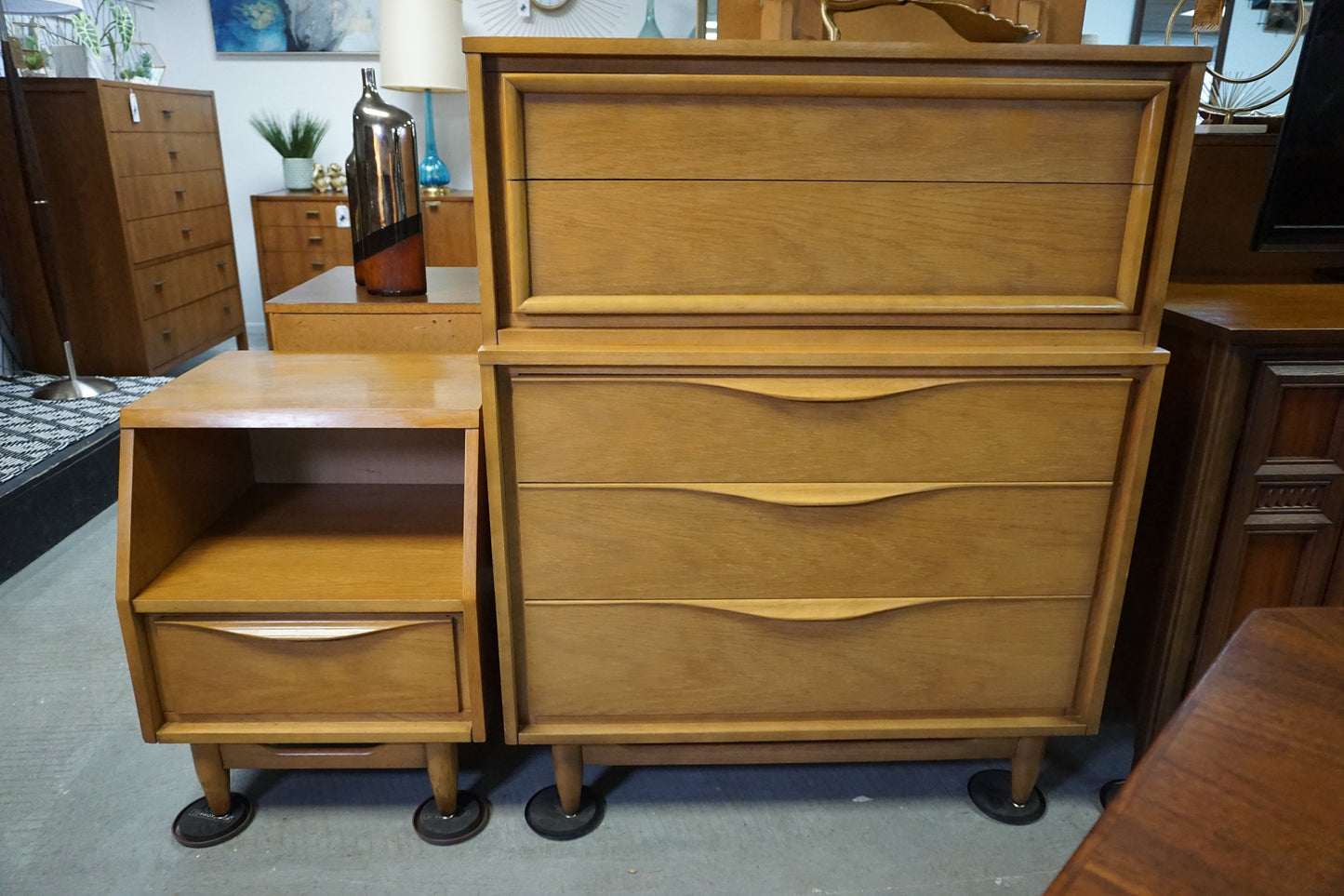 Mid-Century Modern 2 Piece Huntley Dresser And Nightstand (FREE shipping)