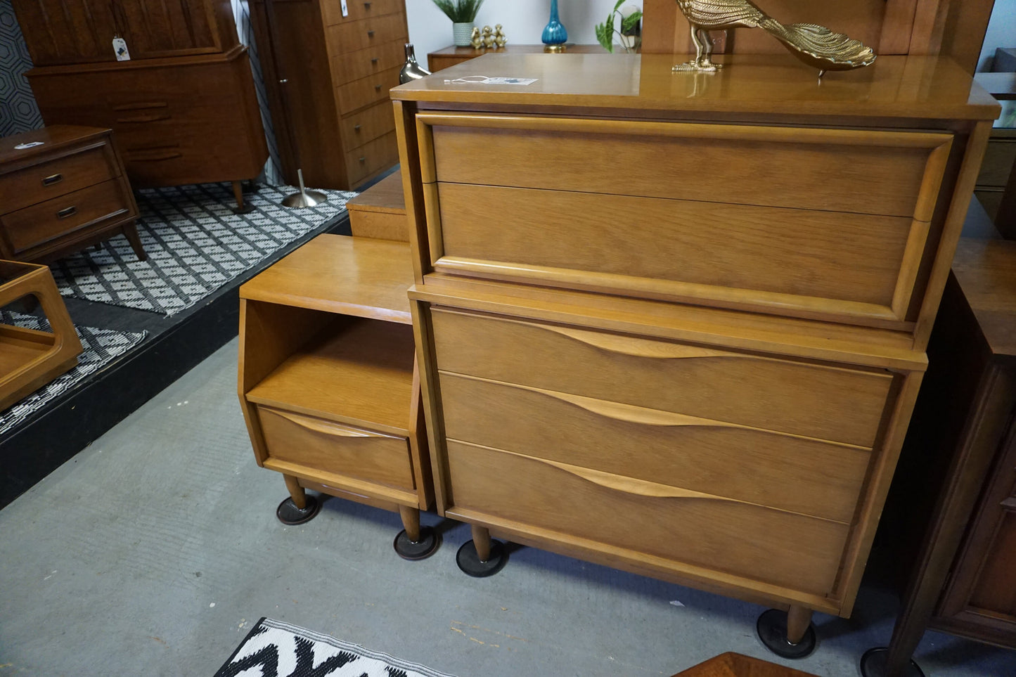 Mid-Century Modern 2 Piece Huntley Dresser And Nightstand (FREE shipping)