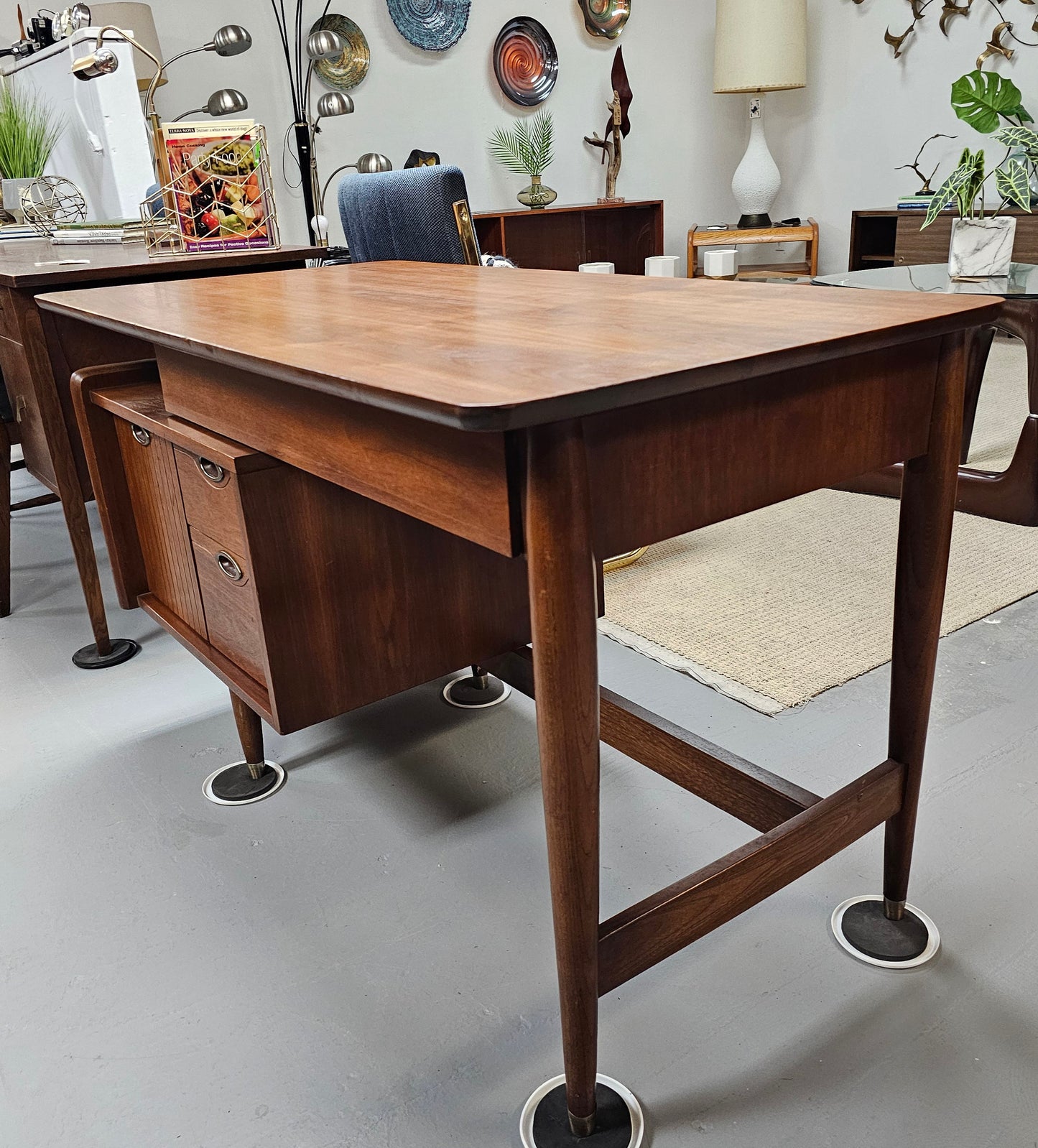 Vintage MCM Hooker Mainline Writers Desk 1960s Walnut