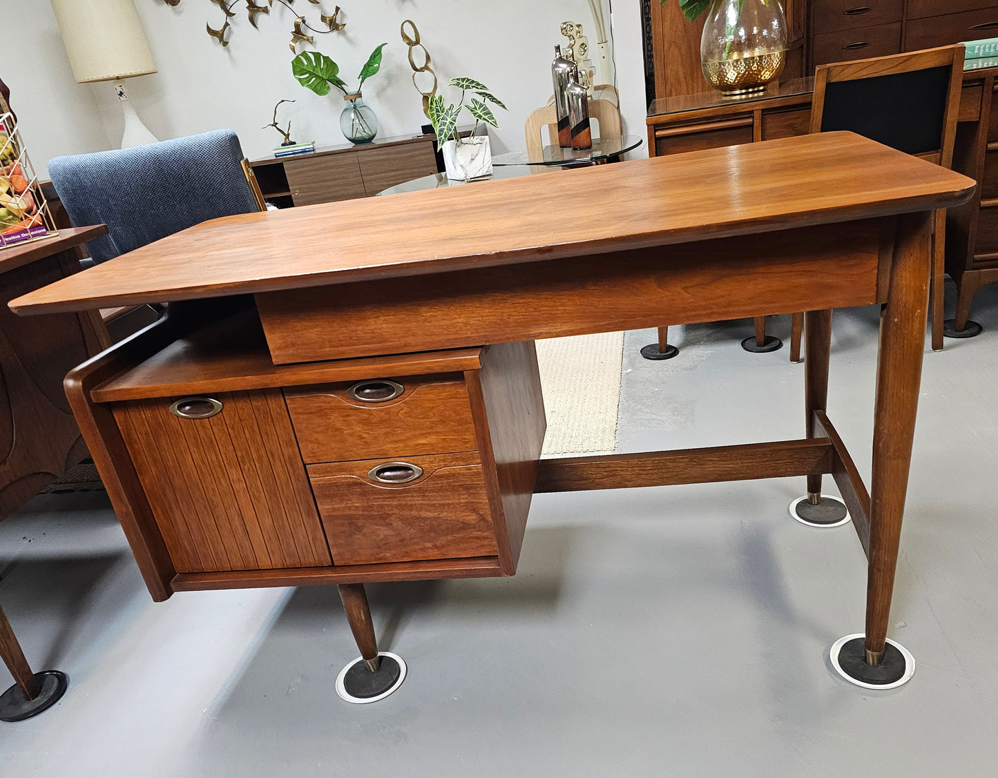 Vintage MCM Hooker Mainline Writers Desk 1960s Walnut