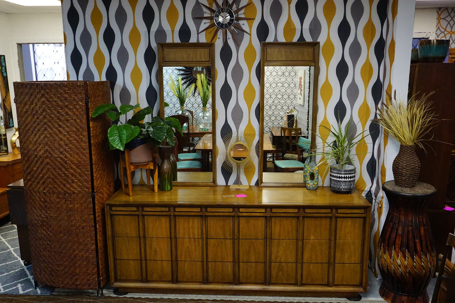 Basic Witz Mid Century Modern Dresser/Credenza with Mirror