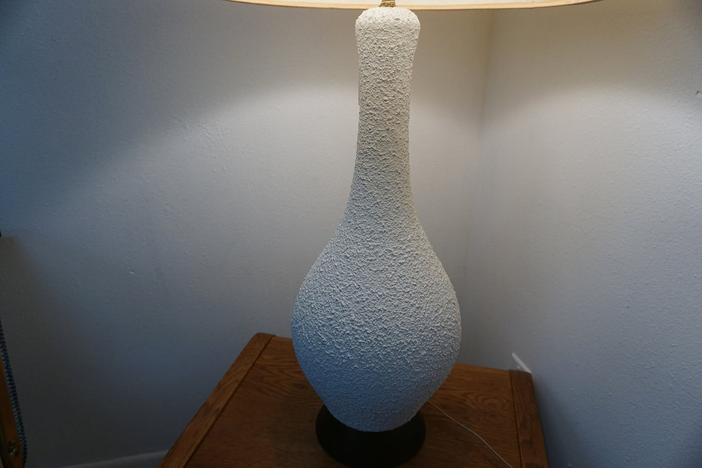 White Vintage Lamp (FREE shipping)