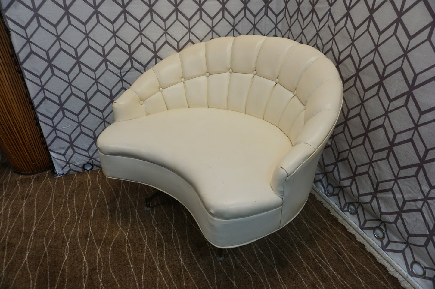 Mid-Century Modern Leather Scallop Shape Chair