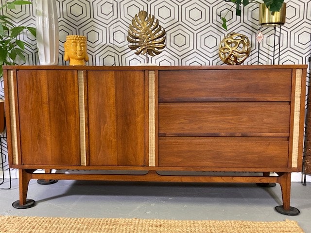 Mid Century Modern Cane Lined MCM Buffet/Sideboard Console/ Dresser, Walnut